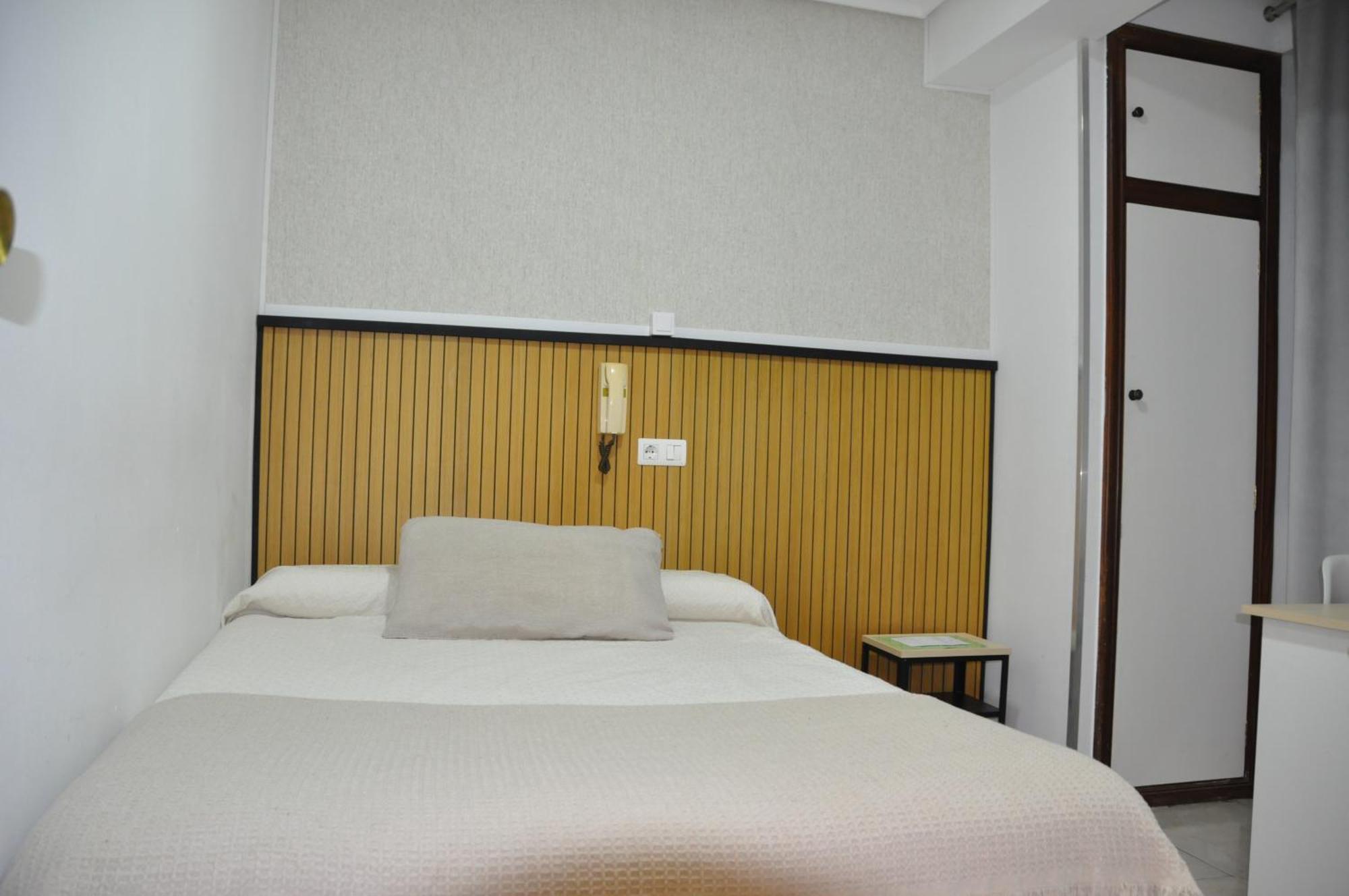 Hostal Ramon Y Cajal Valladolid Exteriér fotografie