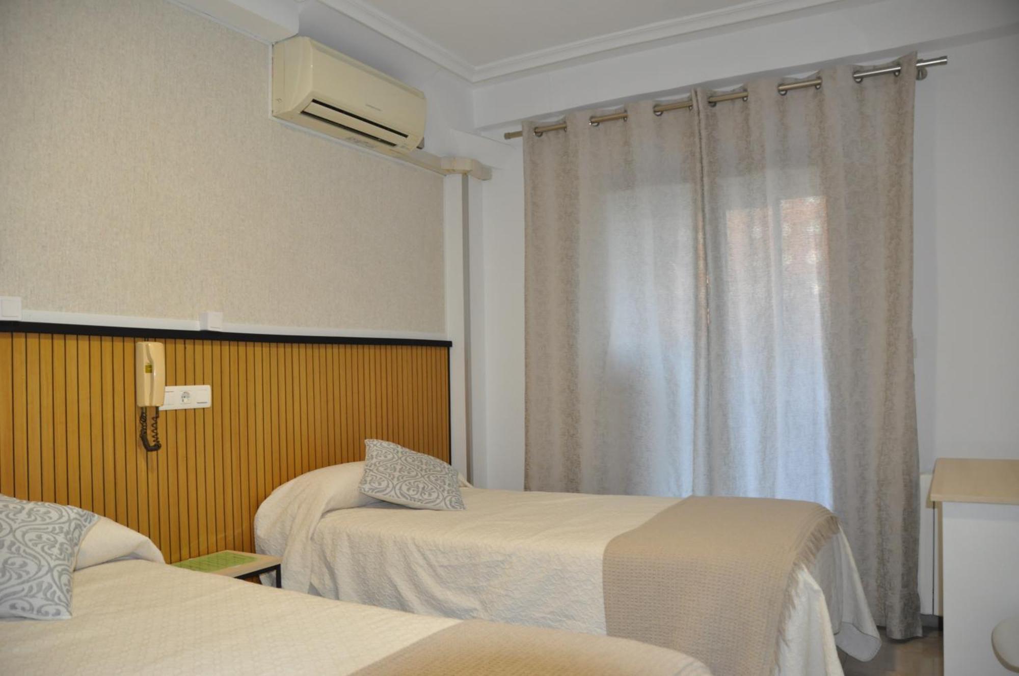Hostal Ramon Y Cajal Valladolid Exteriér fotografie